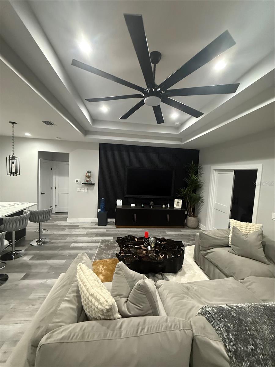 2308 W Saint Louis Street 1/2