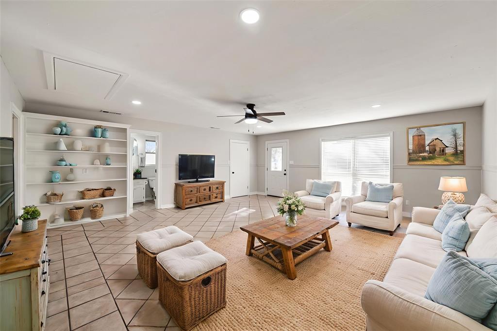 2013 Glenwood Circle