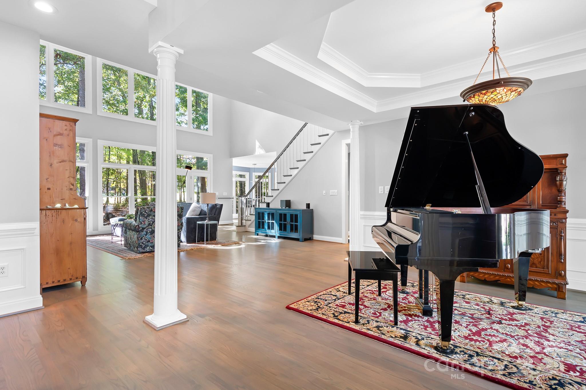 16033 Agincourt Drive