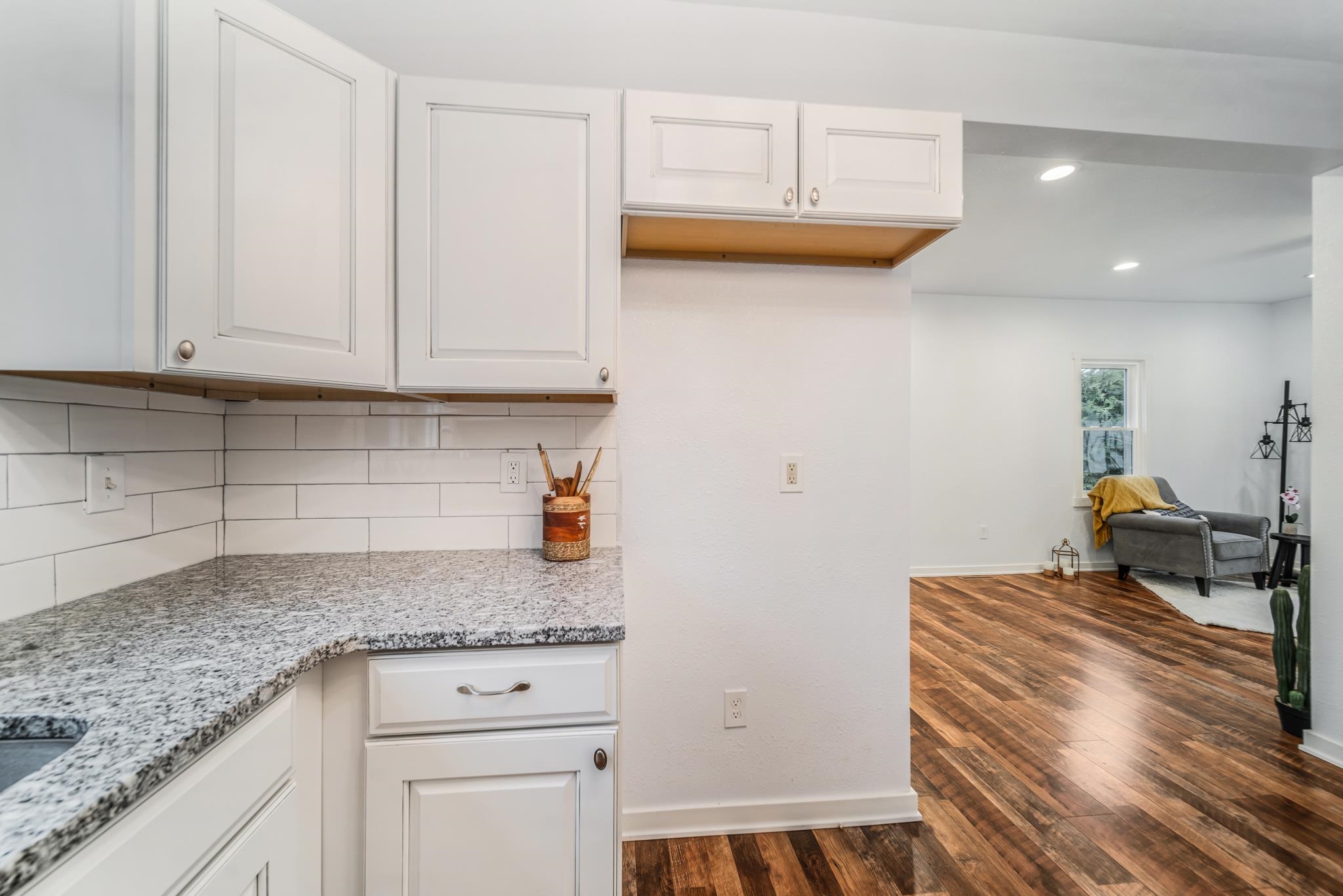 369 W Division Street