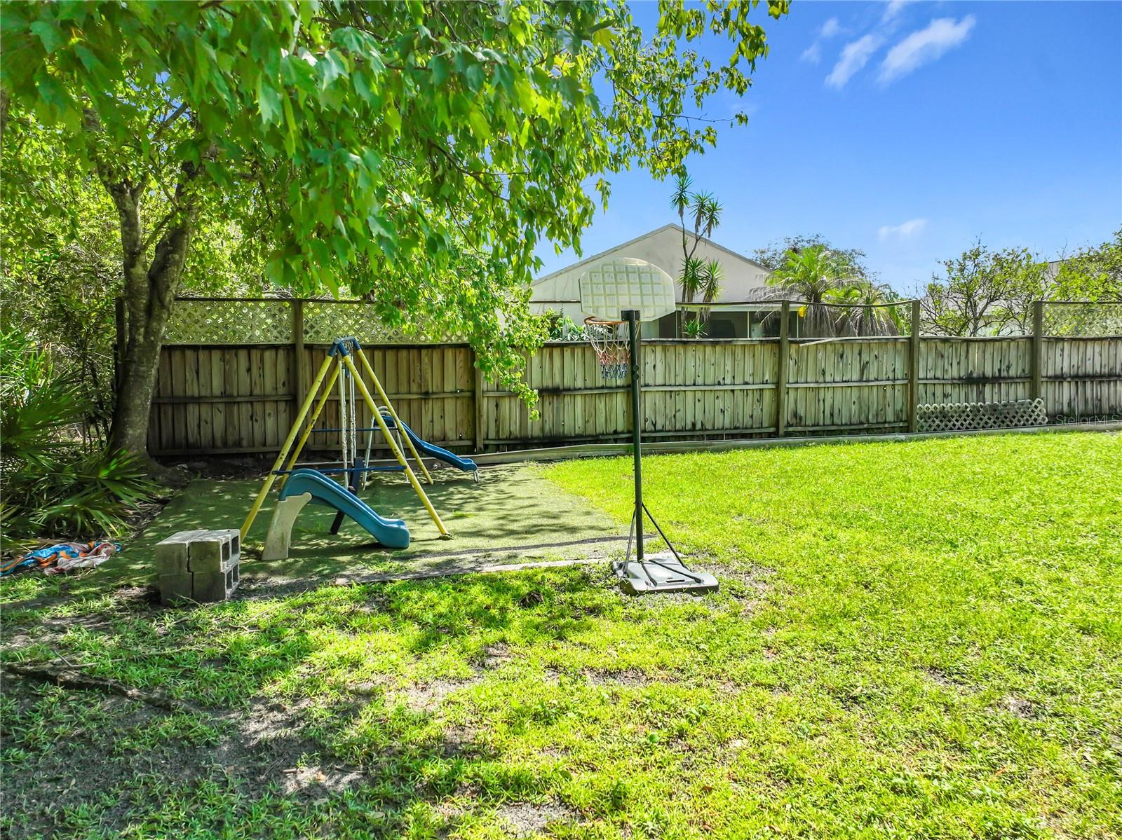 1211 Flowers Pointe Lane