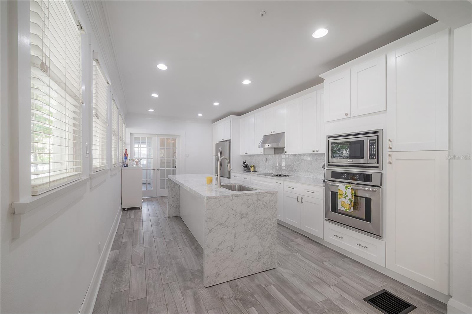 2921 W El Prado Boulevard