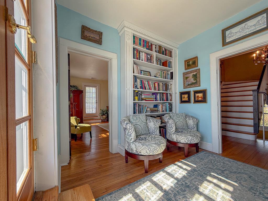 212 Bay Ave 9A