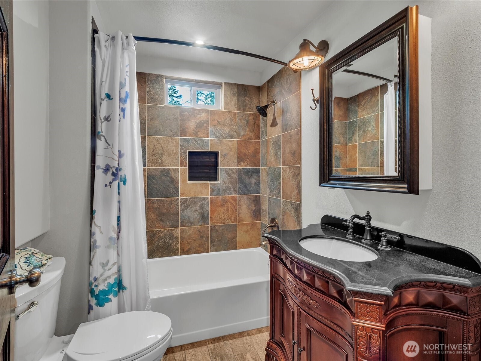 1819 Sunnyside Boulevard