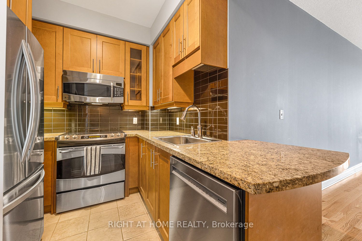 1900 W Lake Shore Blvd 1409