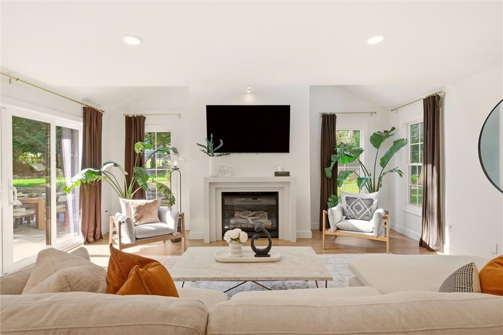 2832 W 91st Street