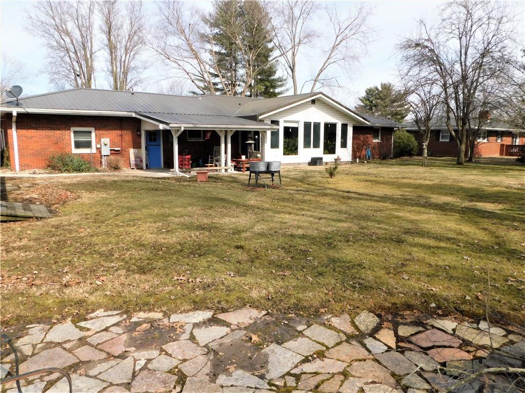 103 W Poplar Drive