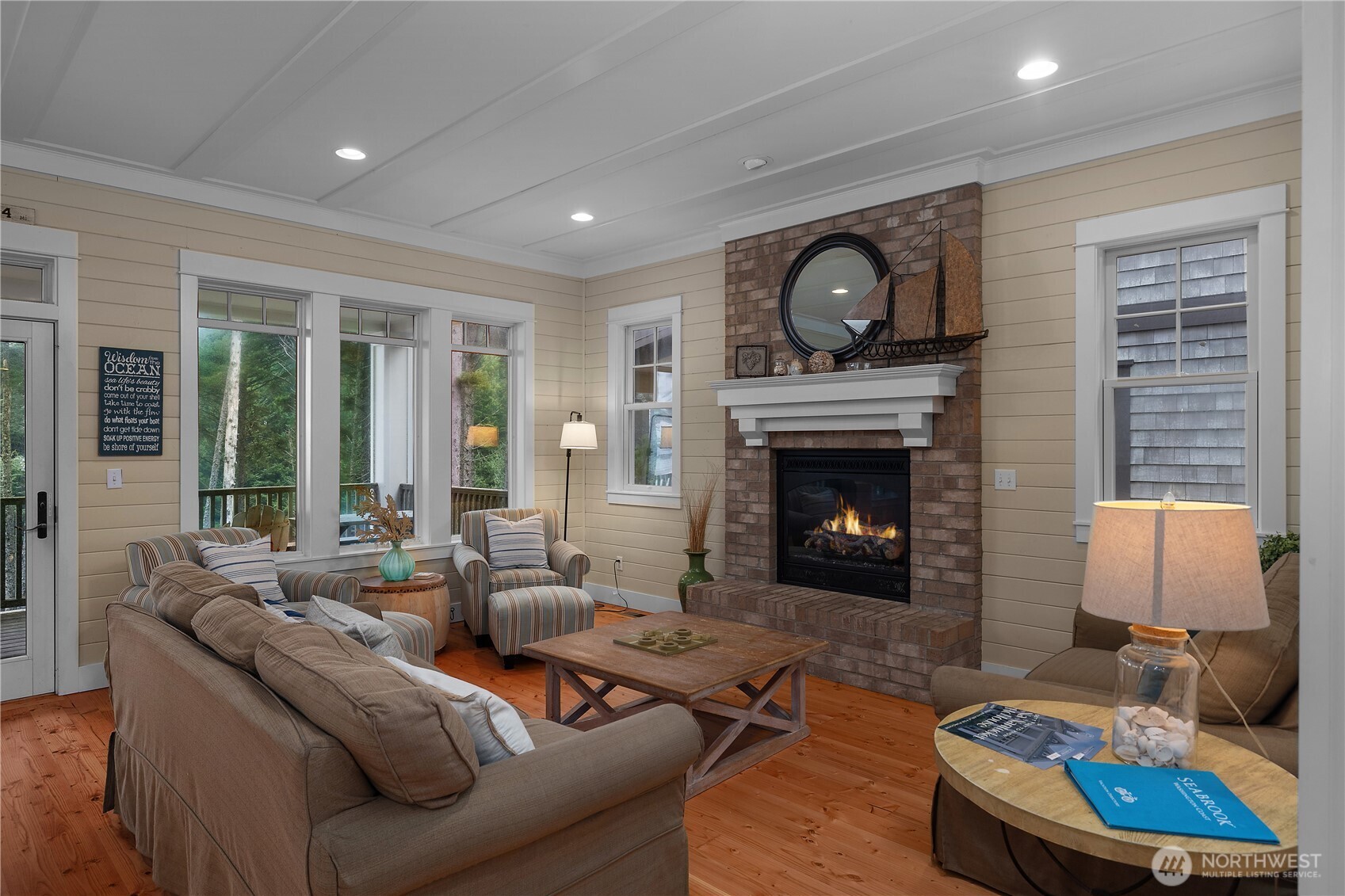 21 N Glen Lane