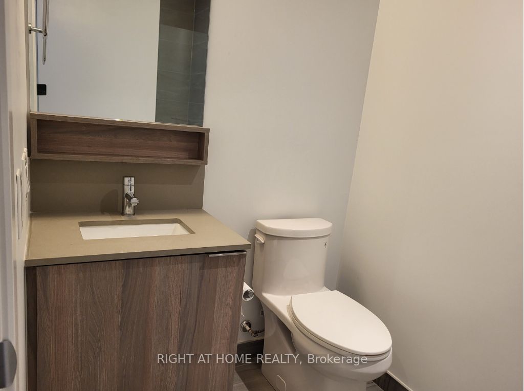 950 Portage Pkwy 3907