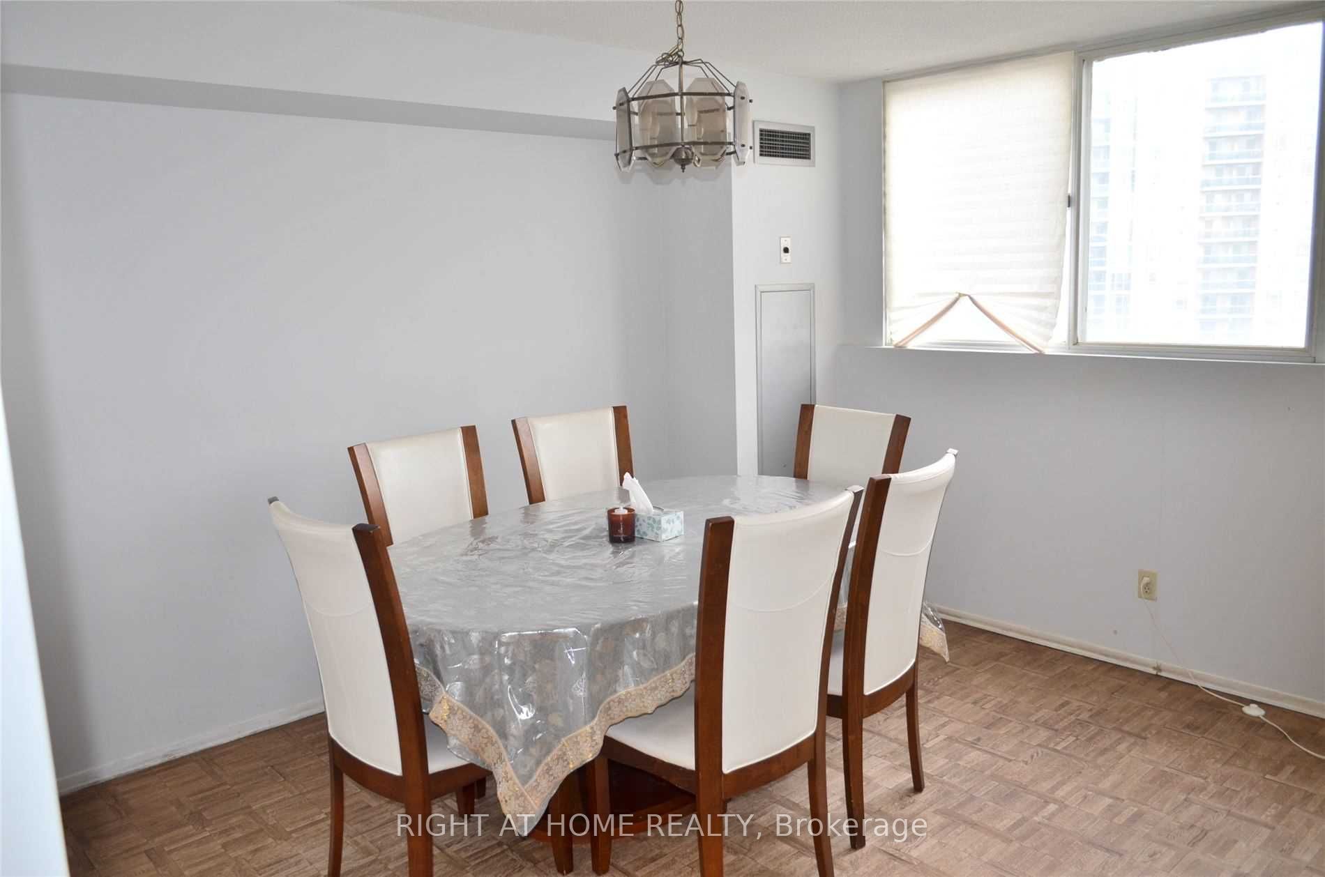 3700 Kaneff Cres Sph8