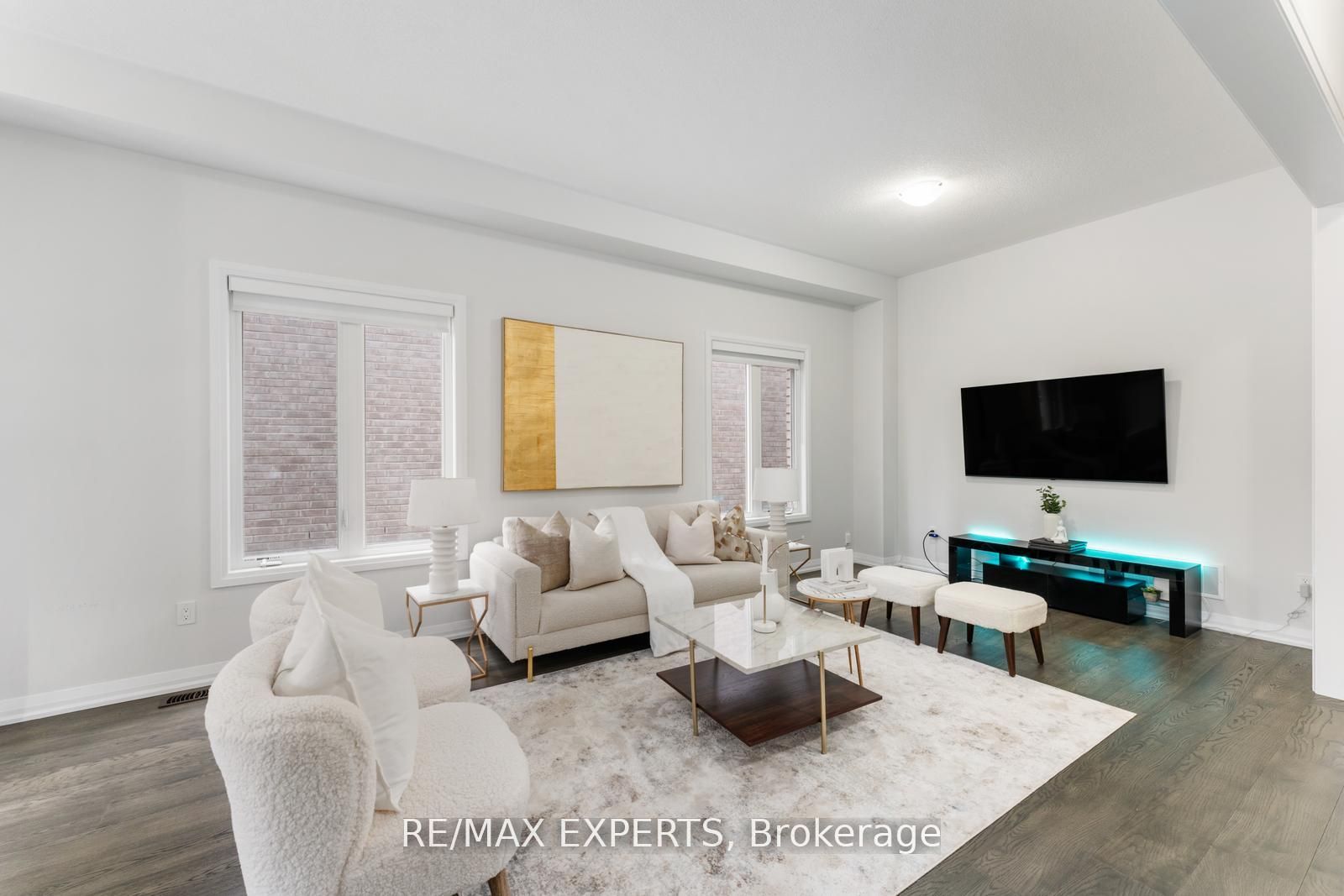 1583 Stovell Cres