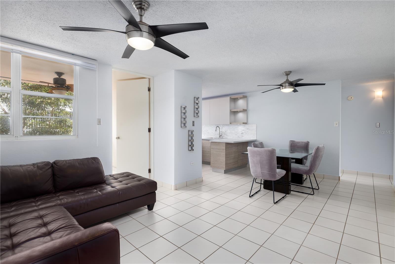 151 Av. Tte. César Luis González 3002