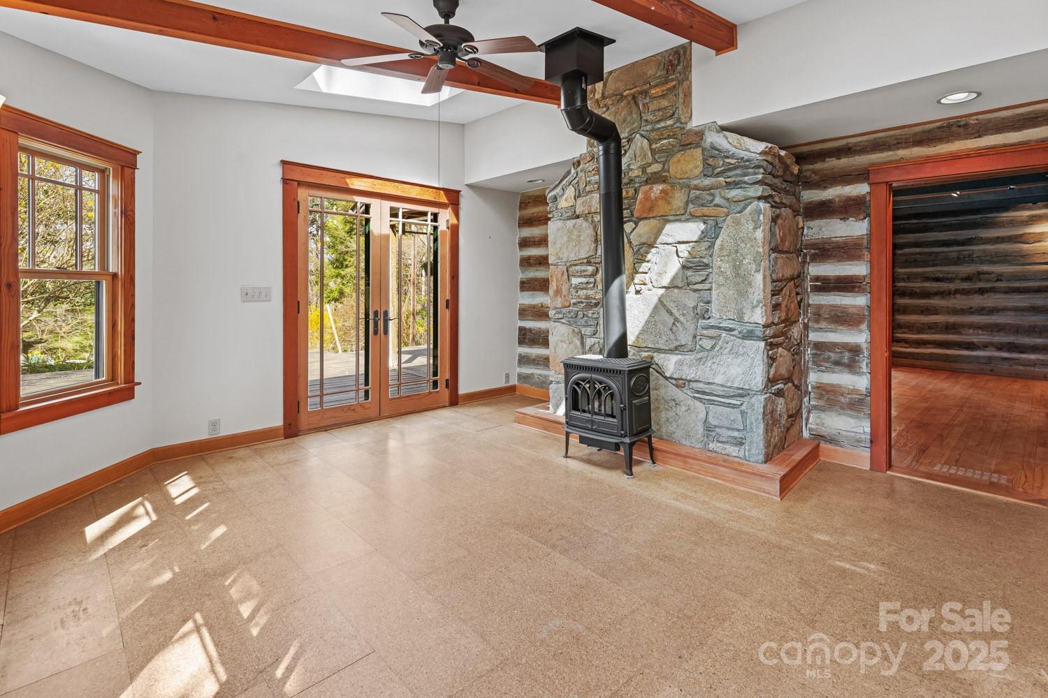 117 Woods View Trail