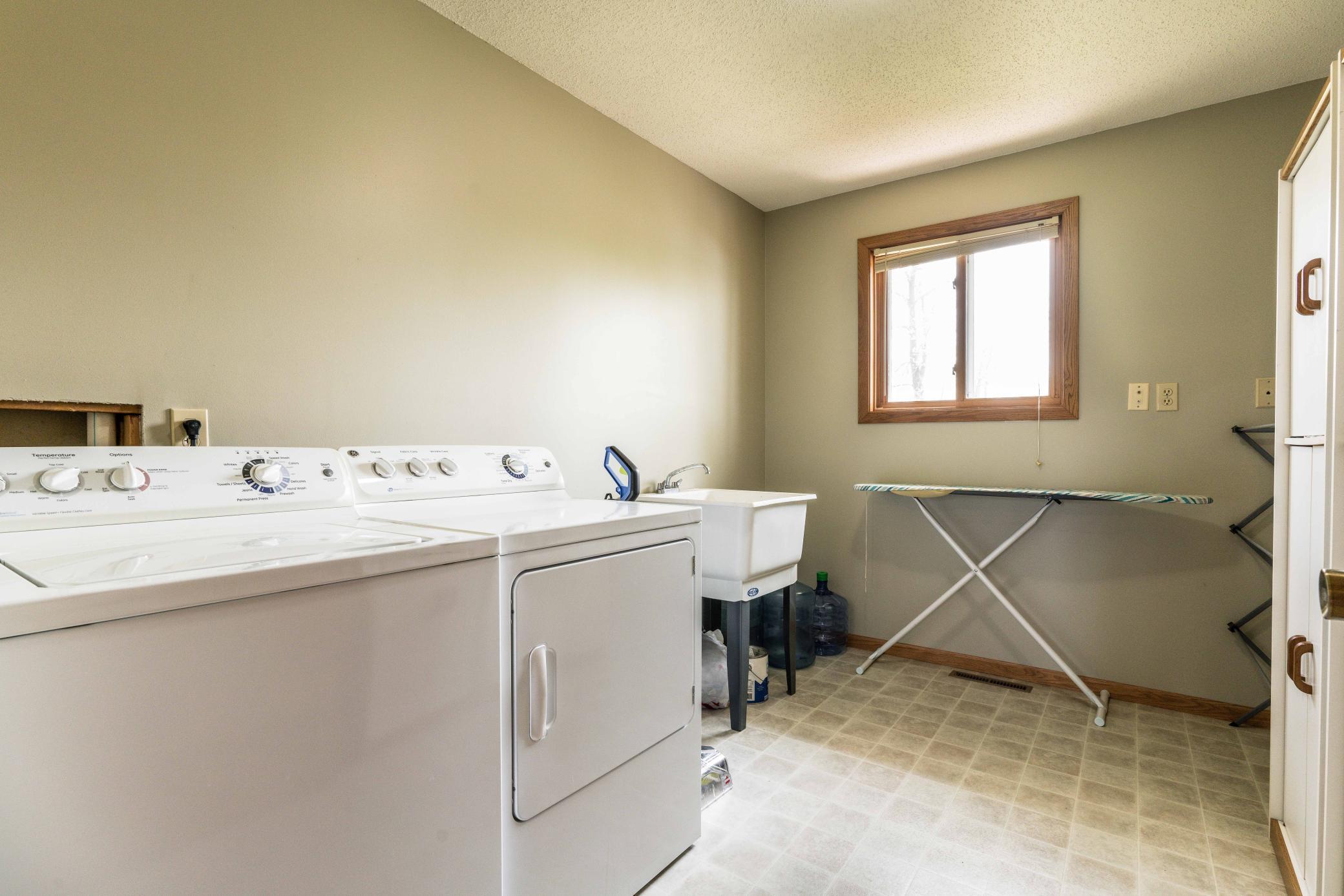 18739 County Highway 33