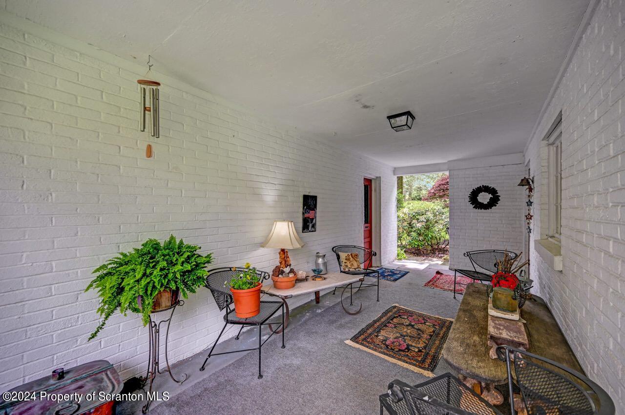1342 N Abington Road