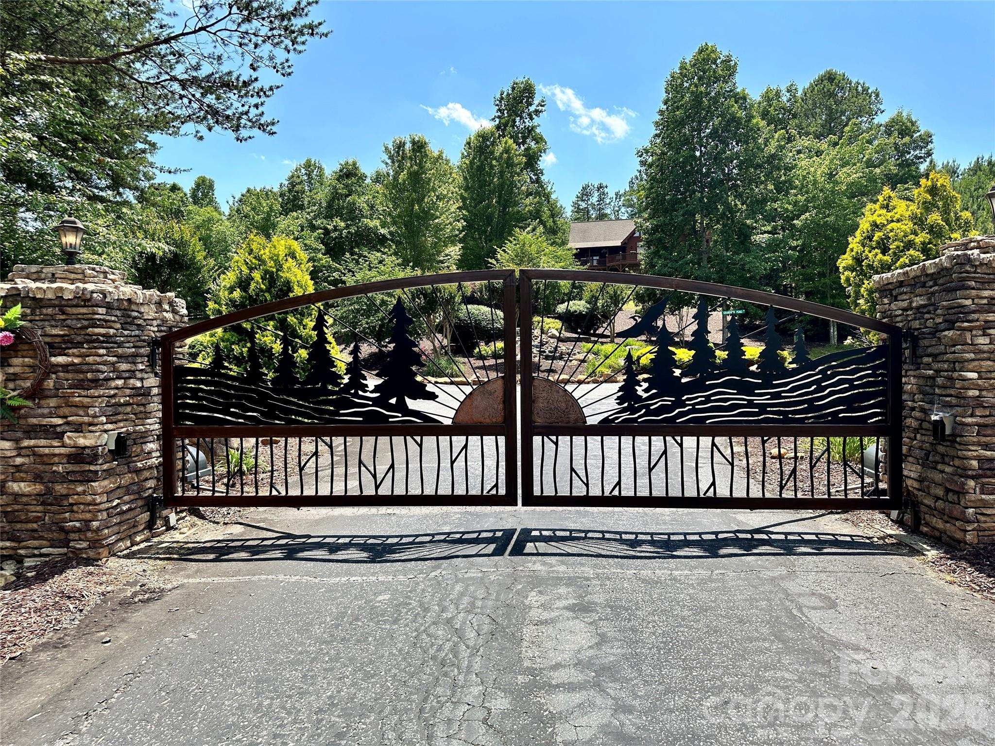 V/L Scenic Vista Drive 332/333