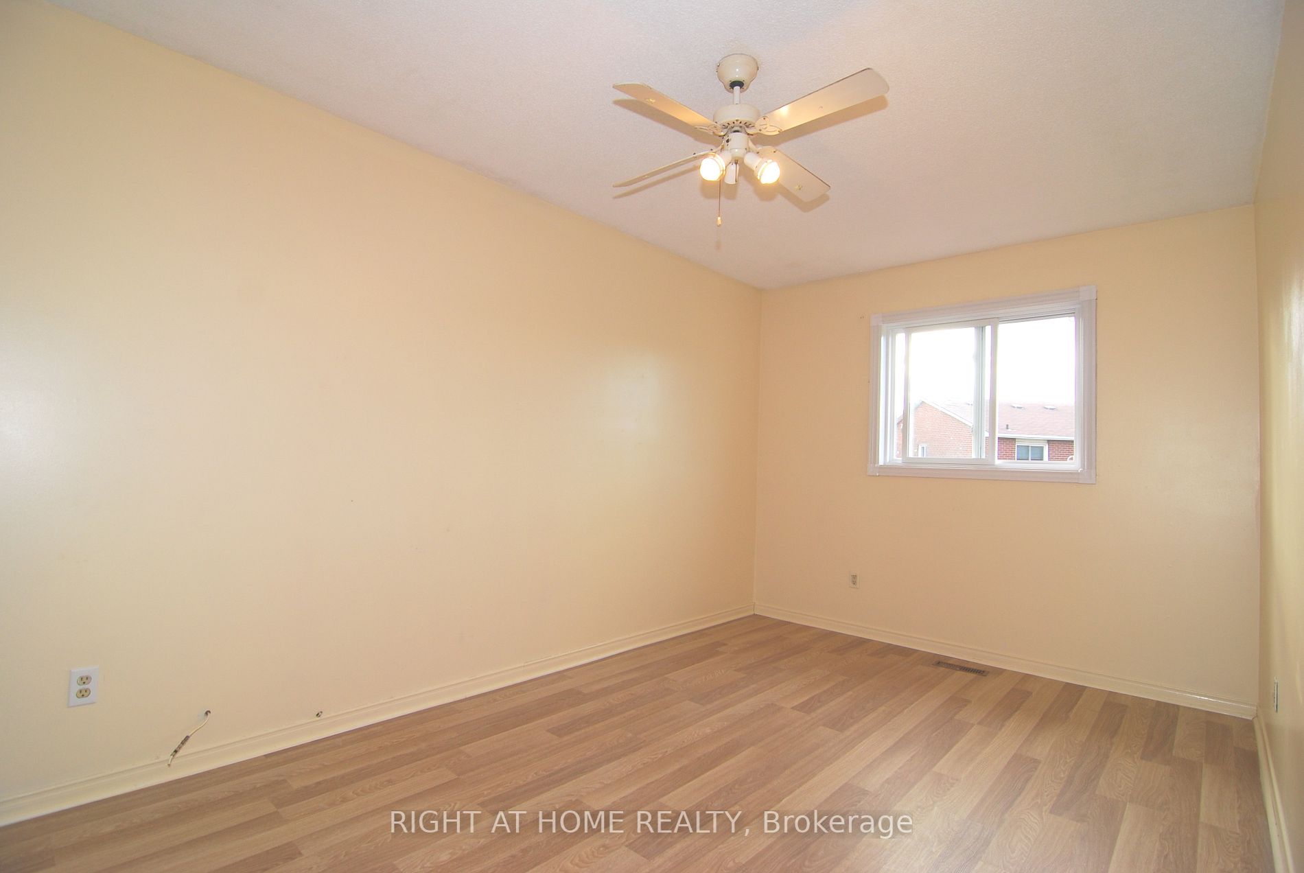 158 Toba Cres