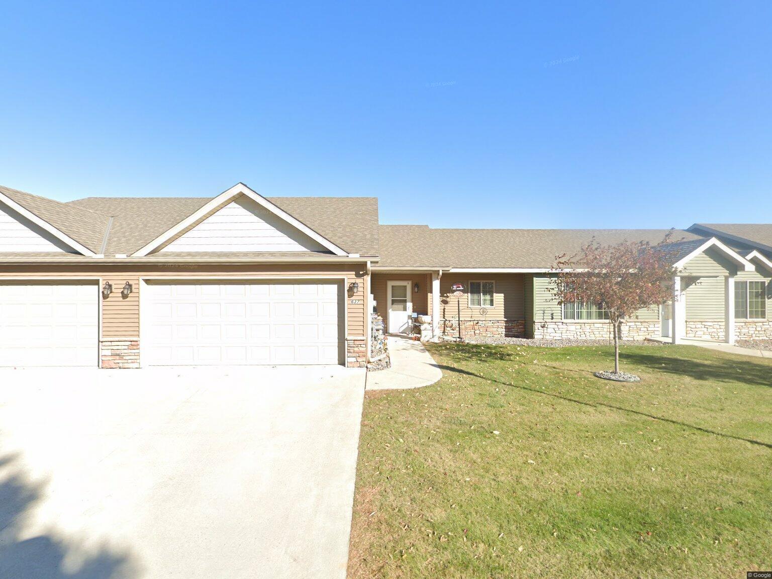 637 Cottonwood Avenue