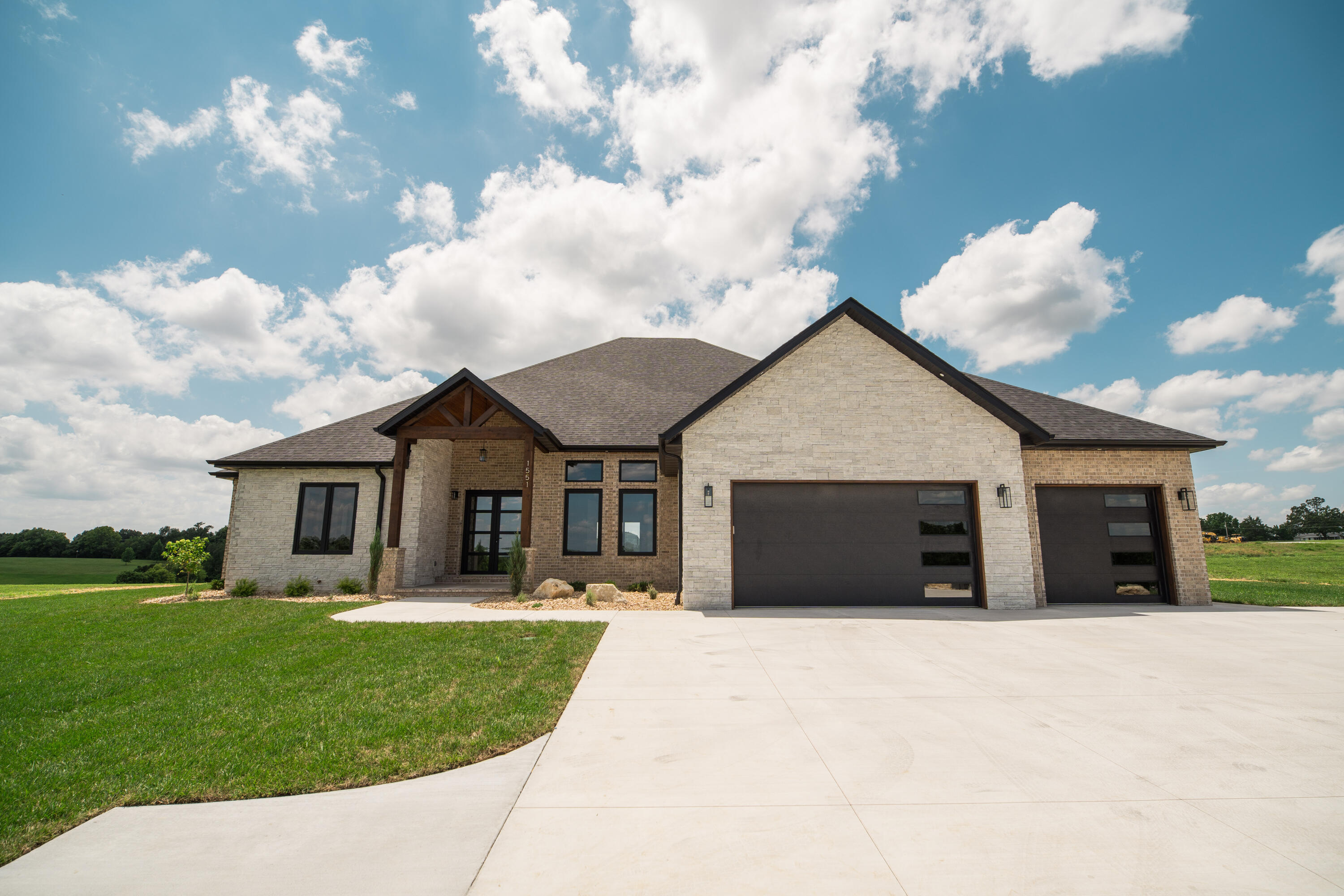 1551 S Millridge Court