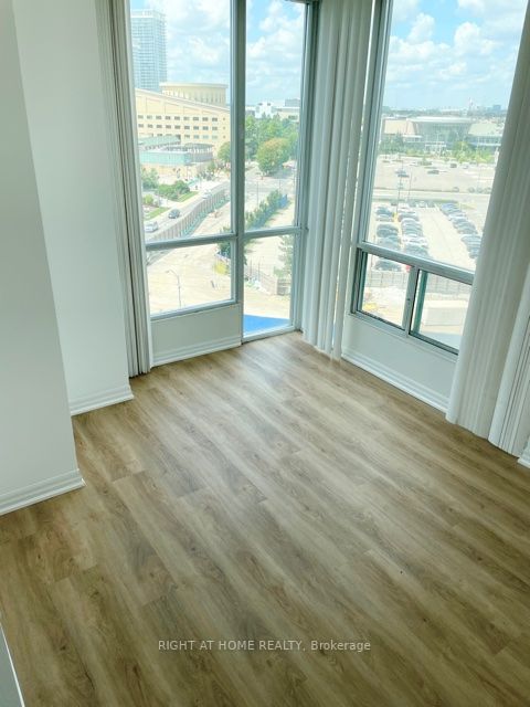 3939 Duke Of York Blvd 802