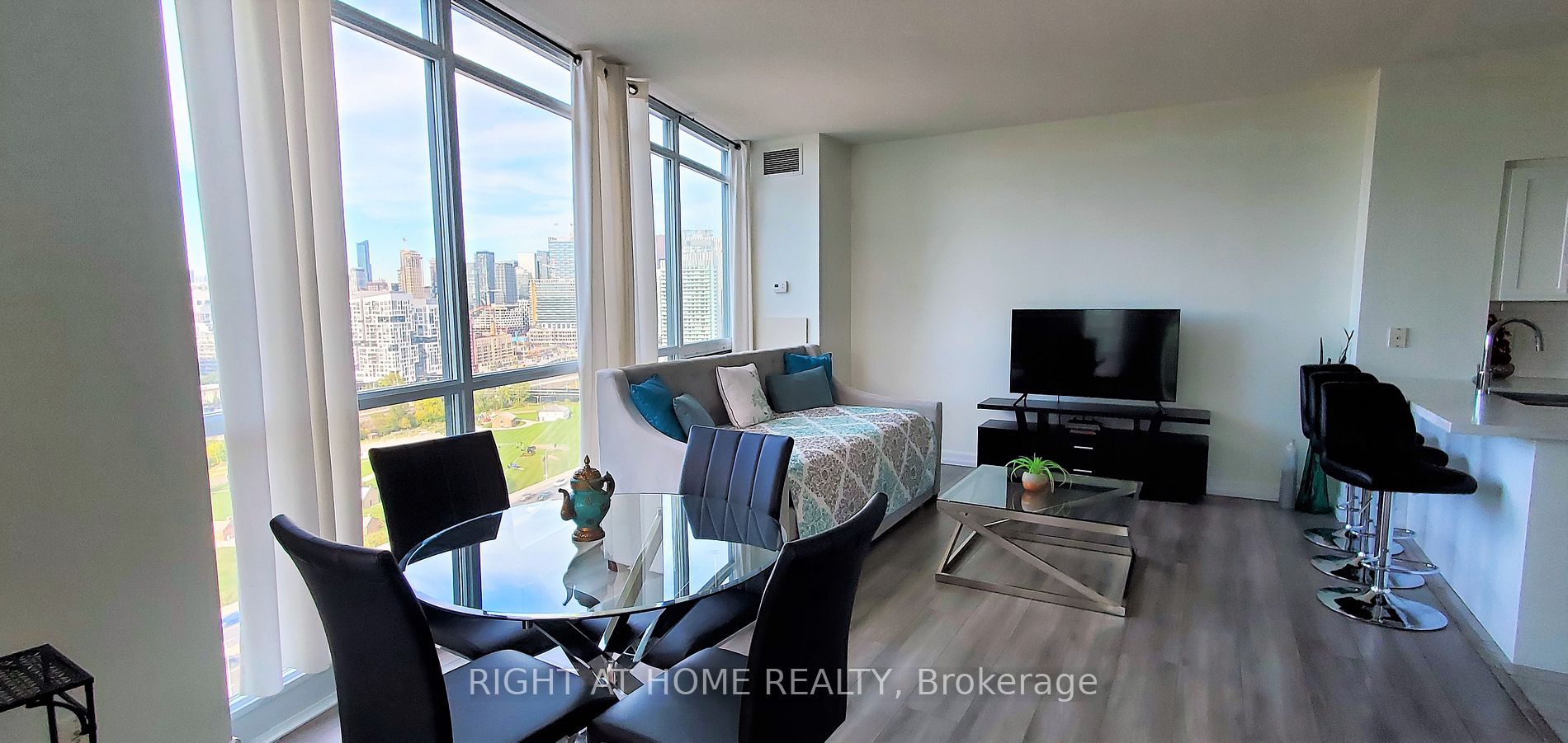 219 Fort York Blvd 2502