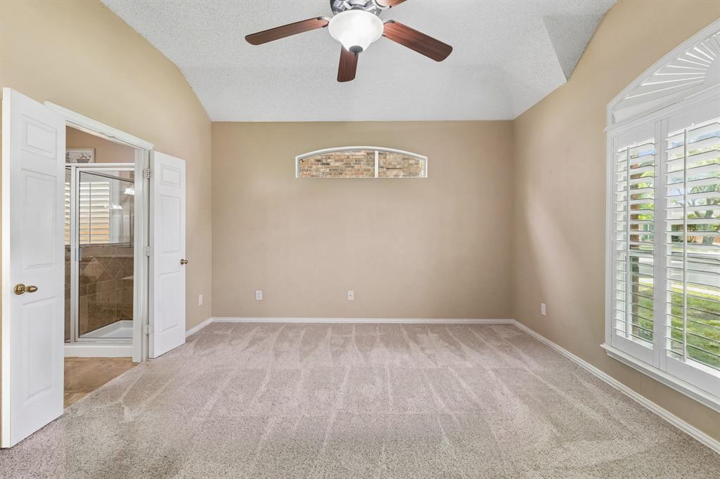 1105 Easton Lane