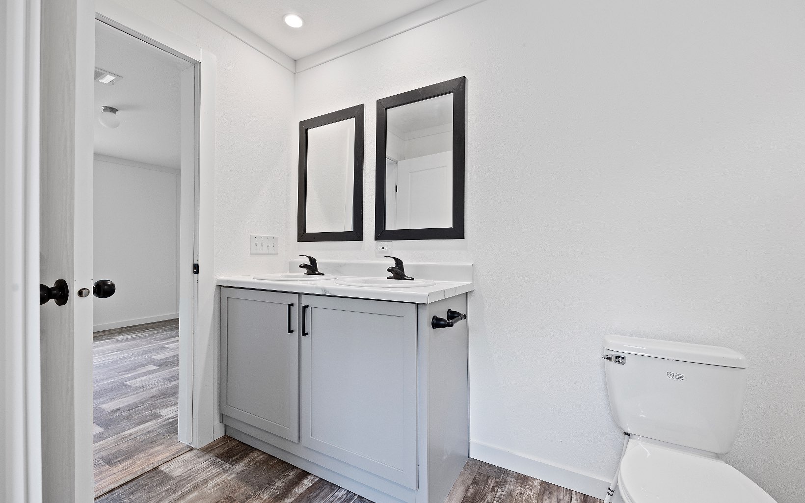 458 NW Ivy Gln