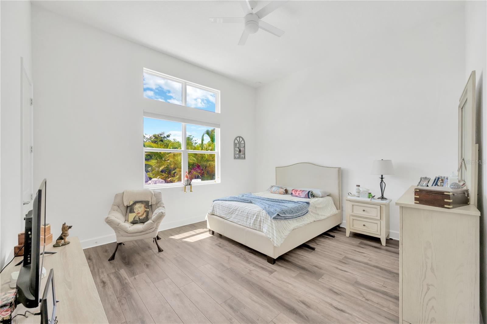 832 Manns Harbor Drive