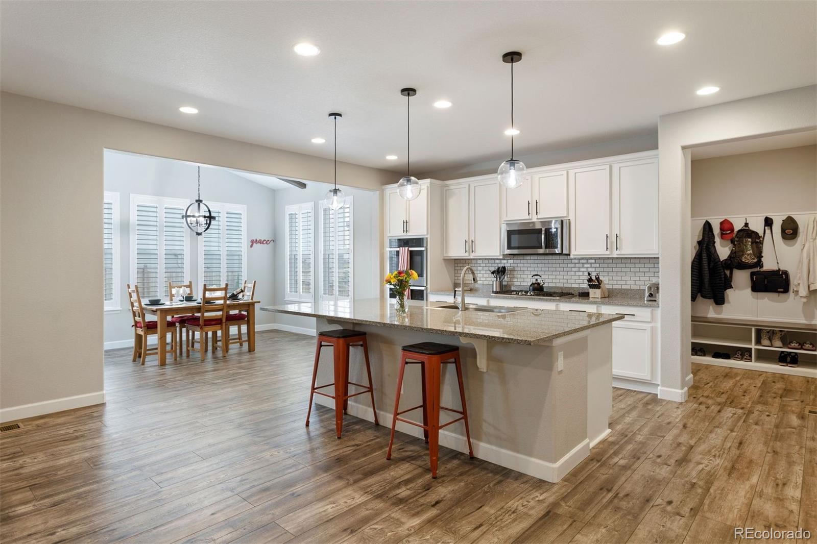 3702 White Rose Loop