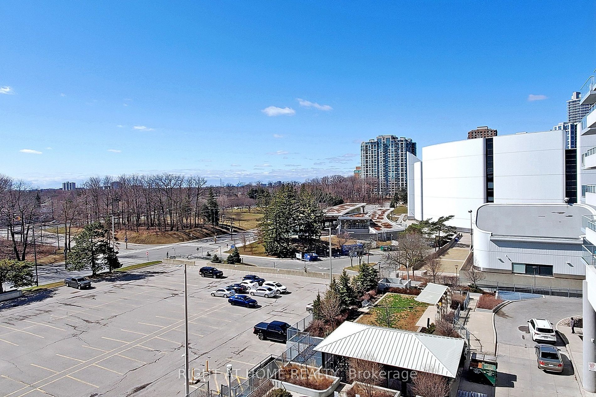 50 Town Centre Crt 1911