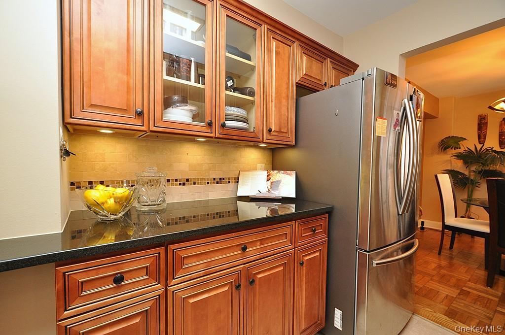 10 Old Mamaroneck Road 2A