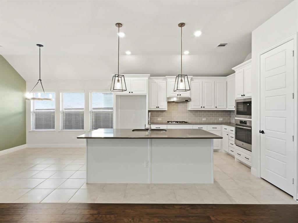 10113 Warberry Trail