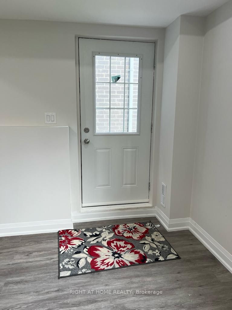 135 Franklin Tr Lower