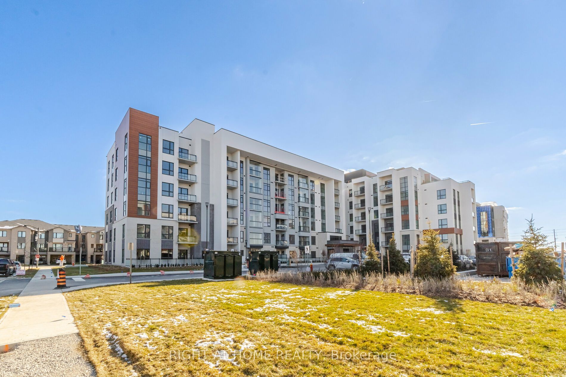 460 S Gordon Krantz Ave 213