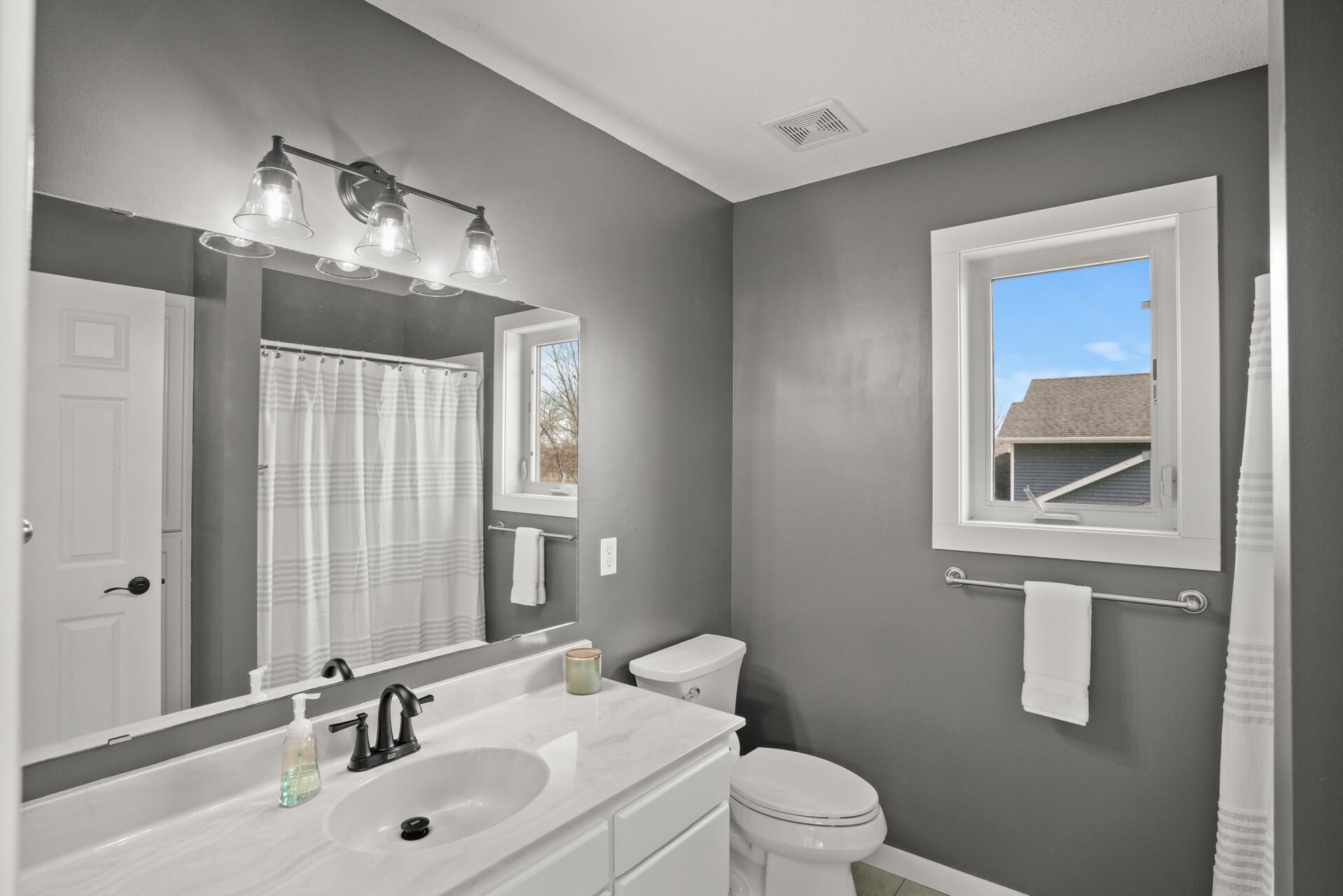 4967 Kaiser Avenue NE