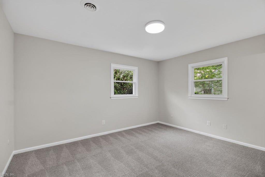 5309 Leesburg Drive