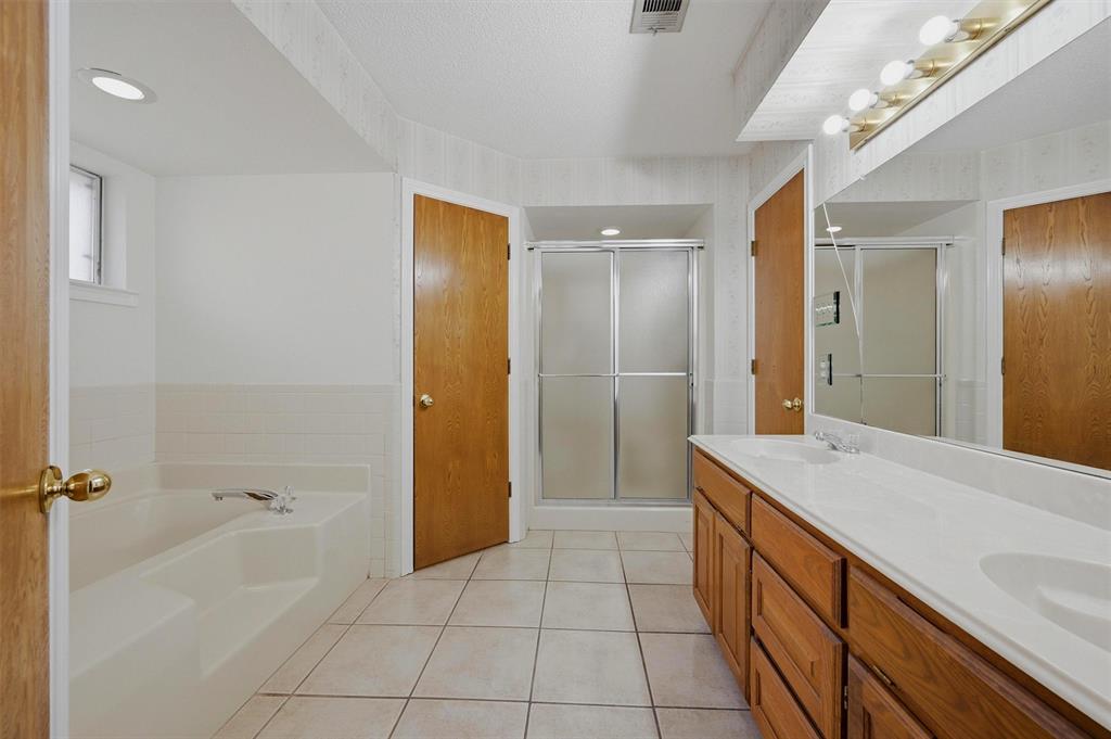 742 S Valentine Drive