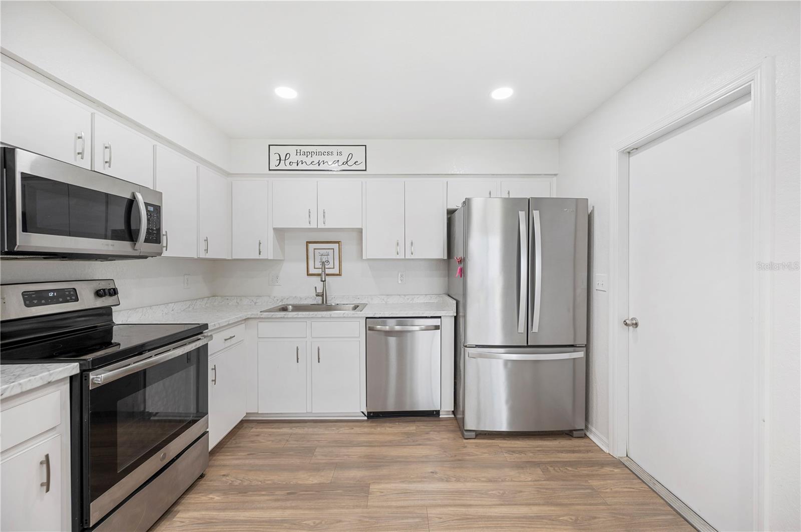 1009 Meadowood Pointe Road