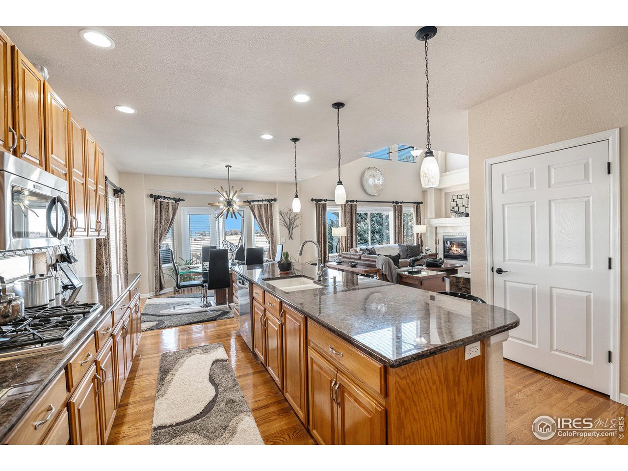 5852 Huntington Hills Dr