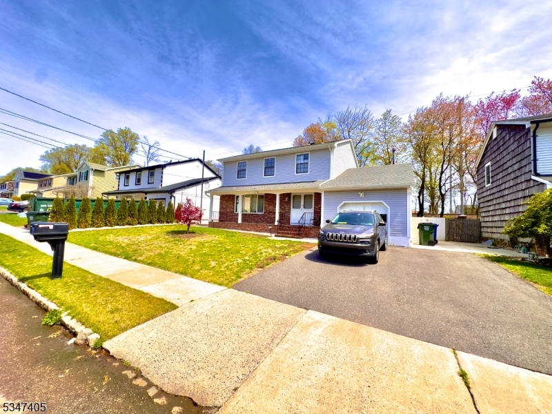 52 Westside Ave