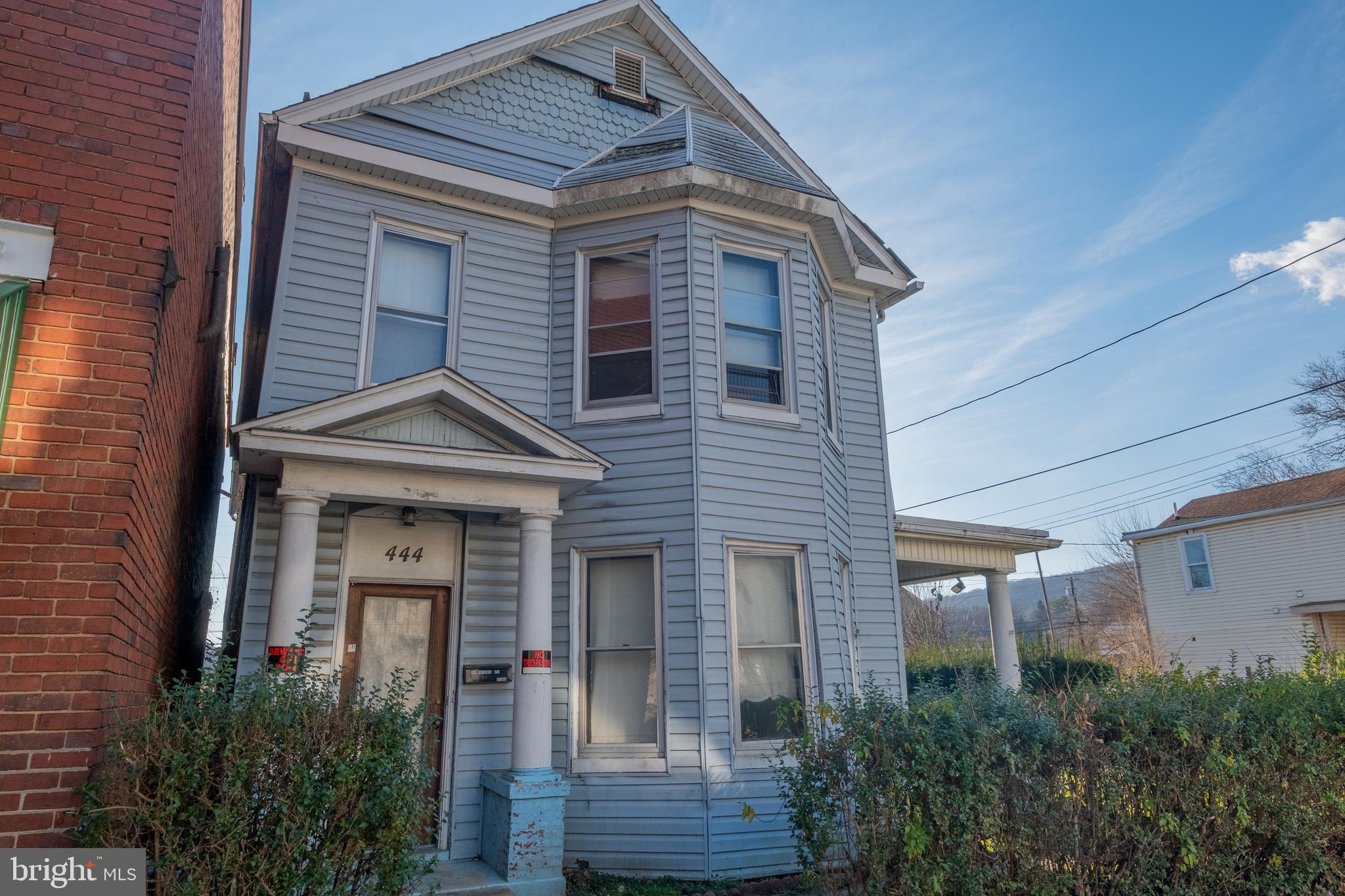 444 Columbia St  