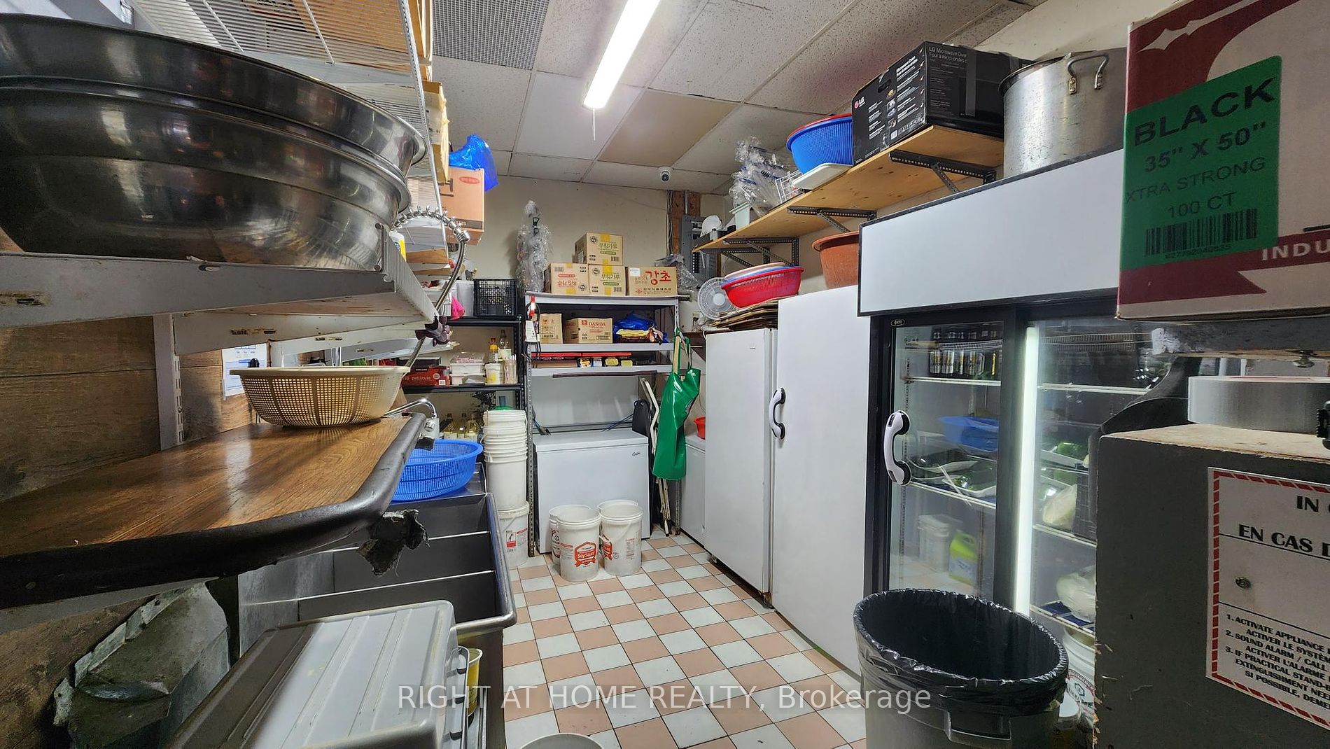 169 E Dundas St 7