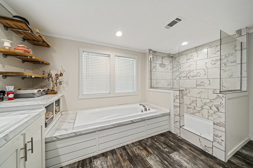 195 NW Crooked Creek Path