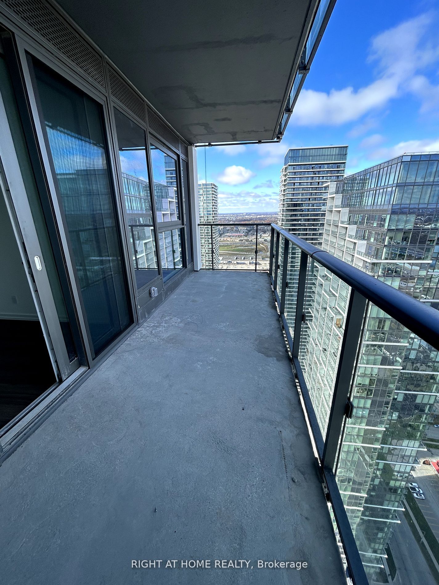 7890 Jane St 5207