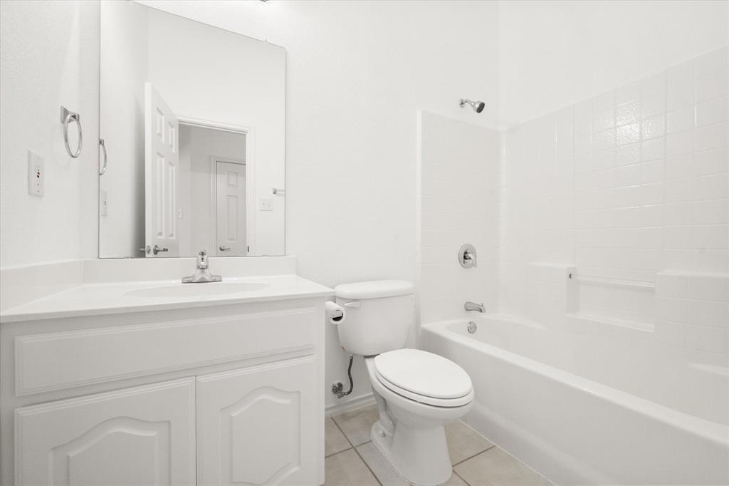 2724 Forest Lake Drive