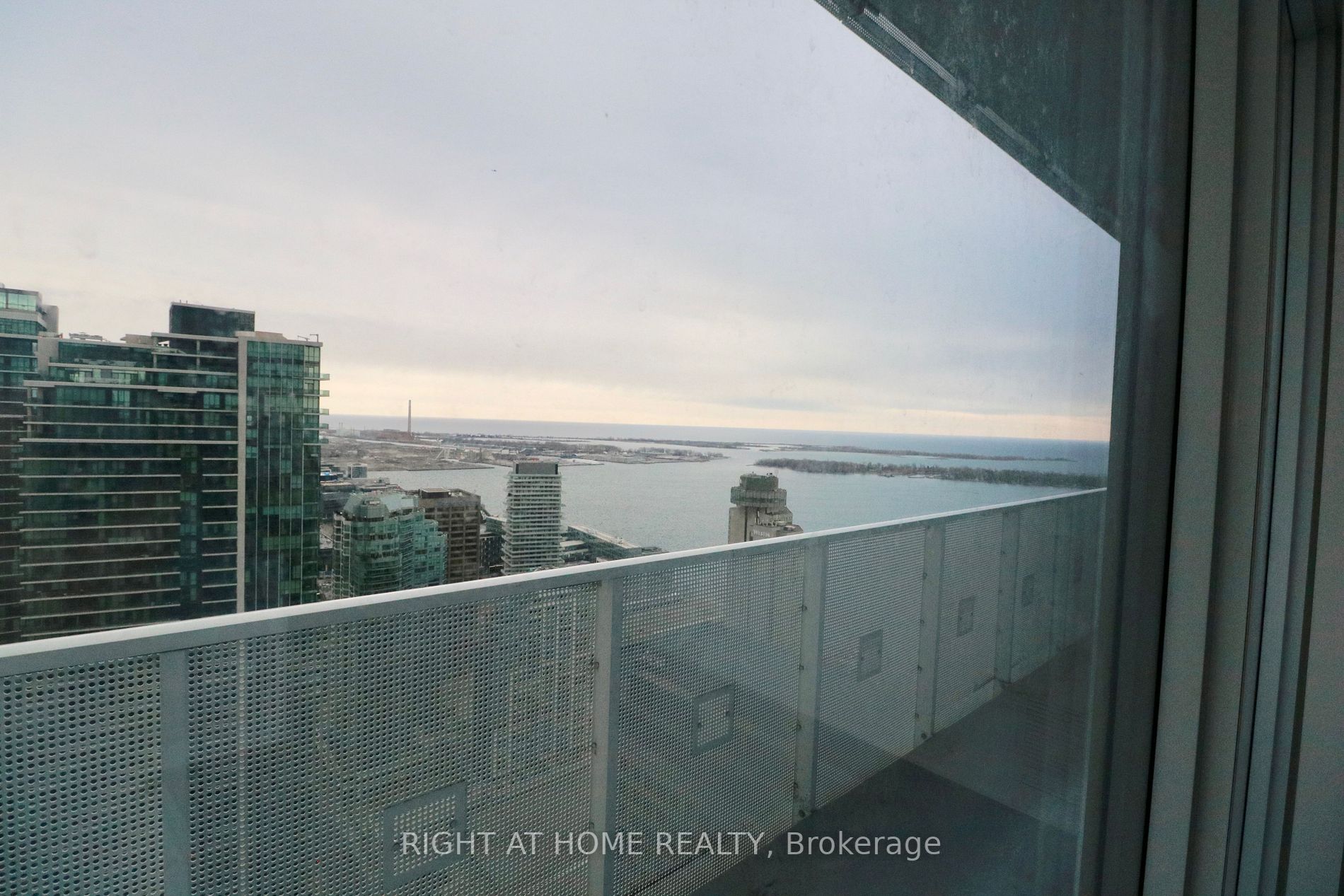 88 Harbour St 4904