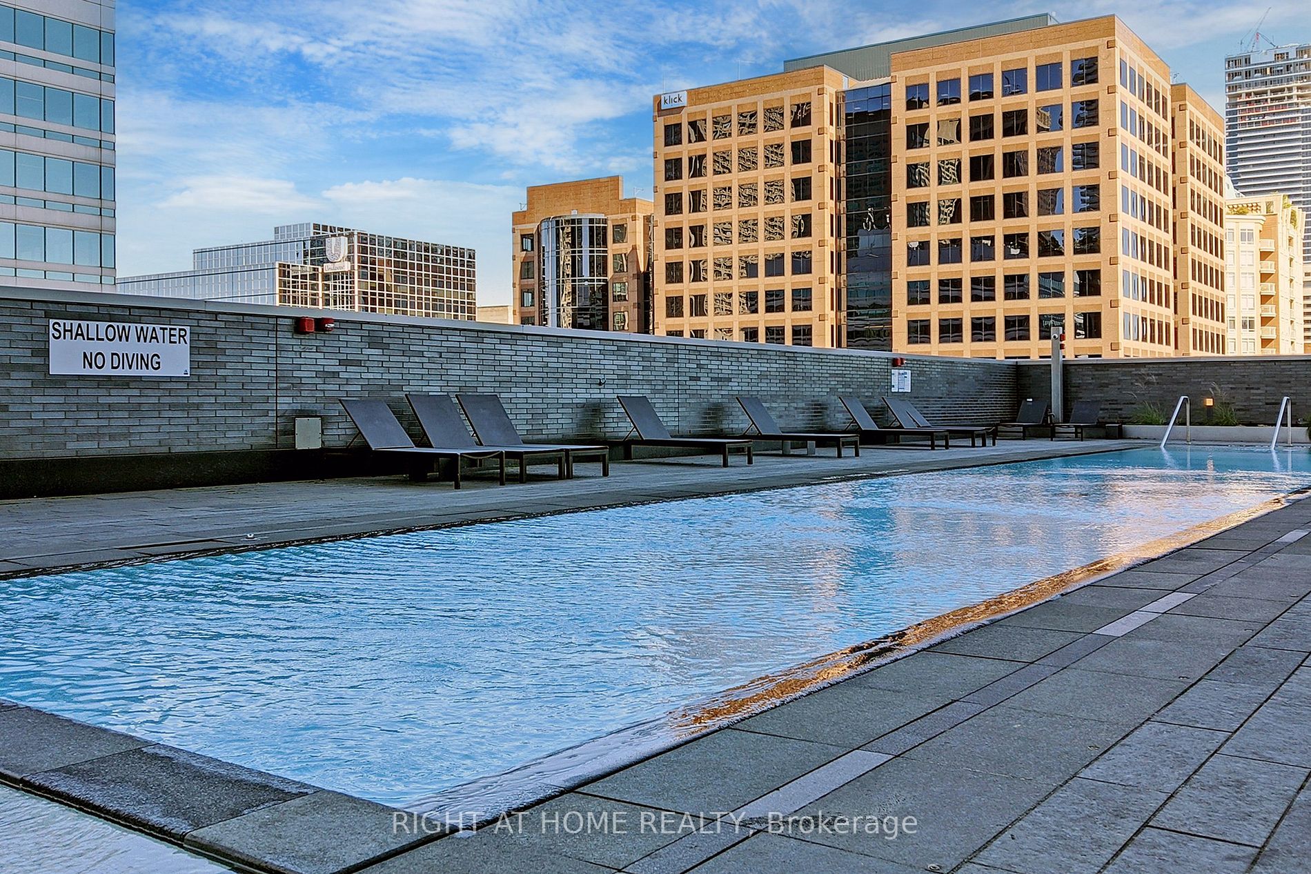 50 E Charles St 2607