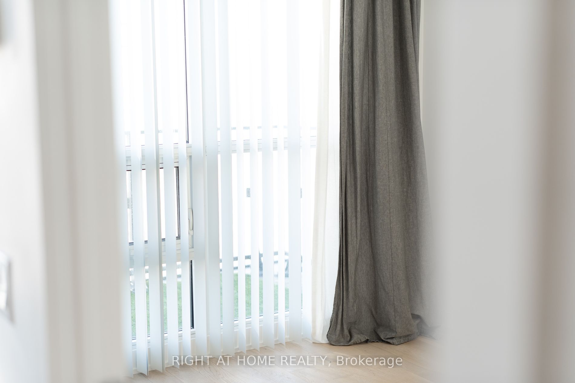 2212 W Lake Shore Blvd Ph06