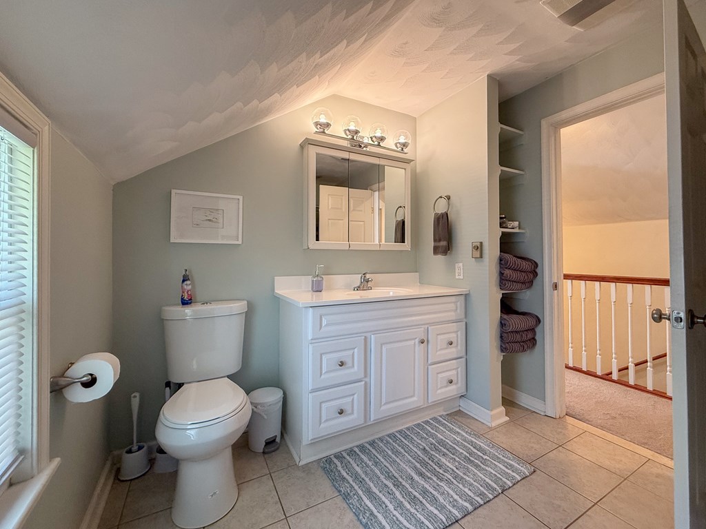521 Mason Ave 578