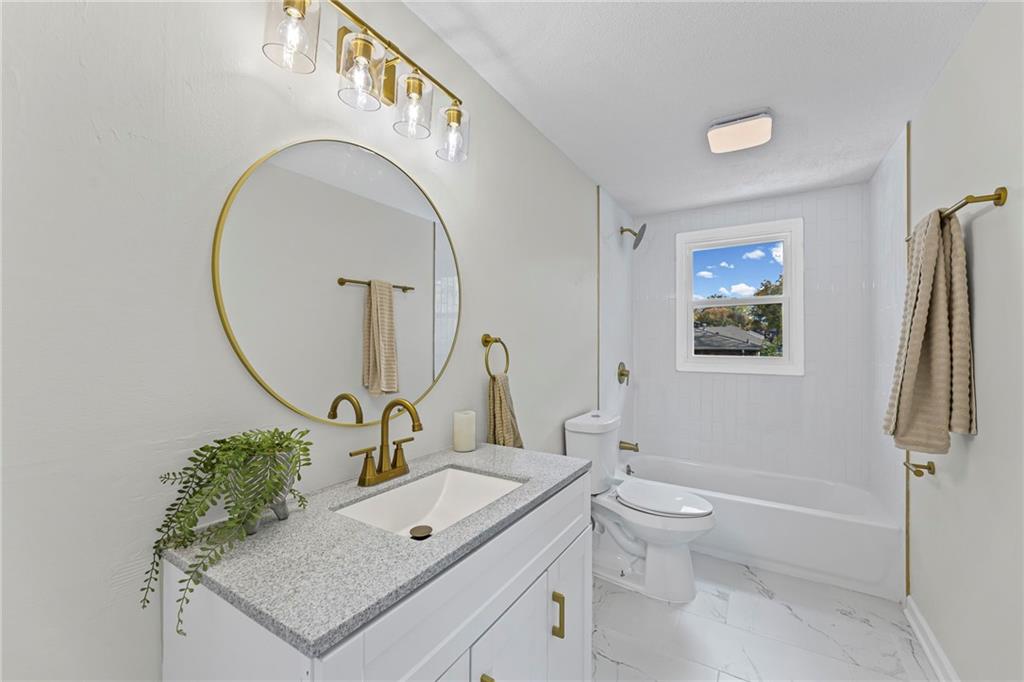 11515 N Charlotte Street